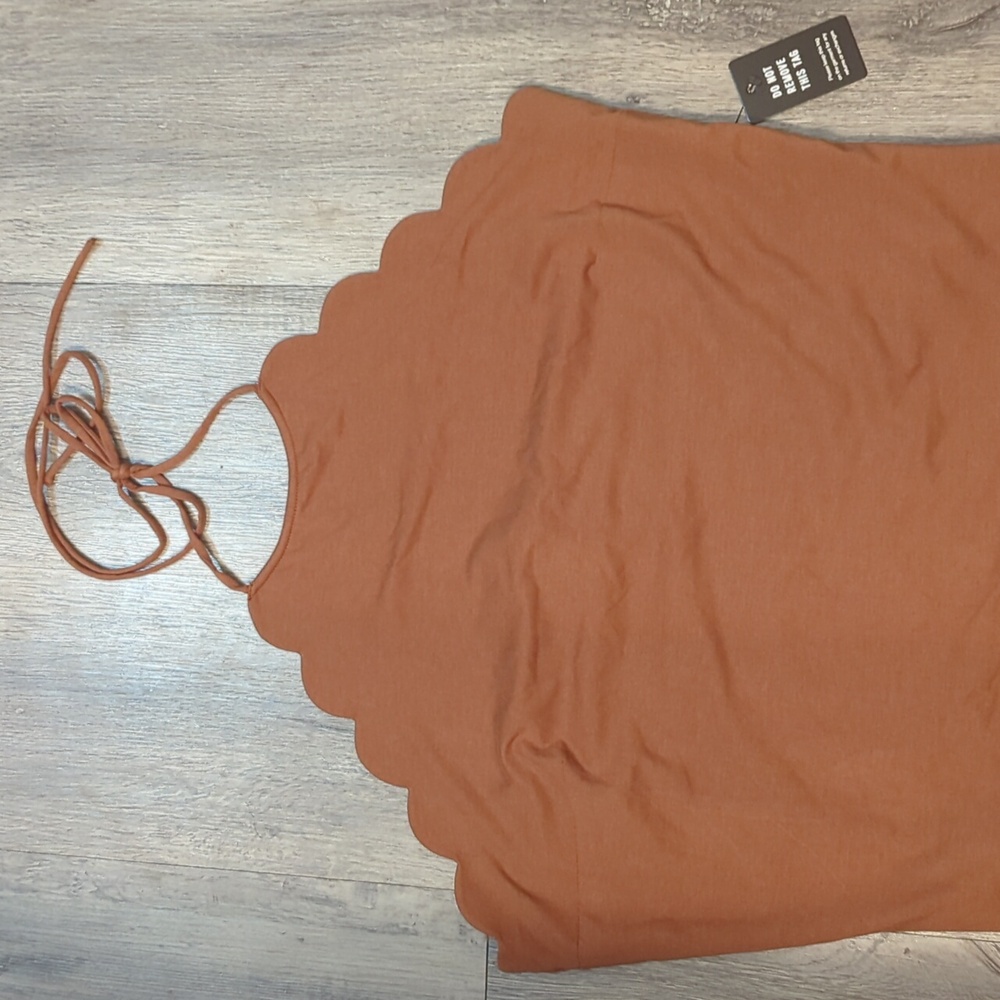Express One Piece Scalloped Thong Bodysuit NWT - Picture 2 of 6